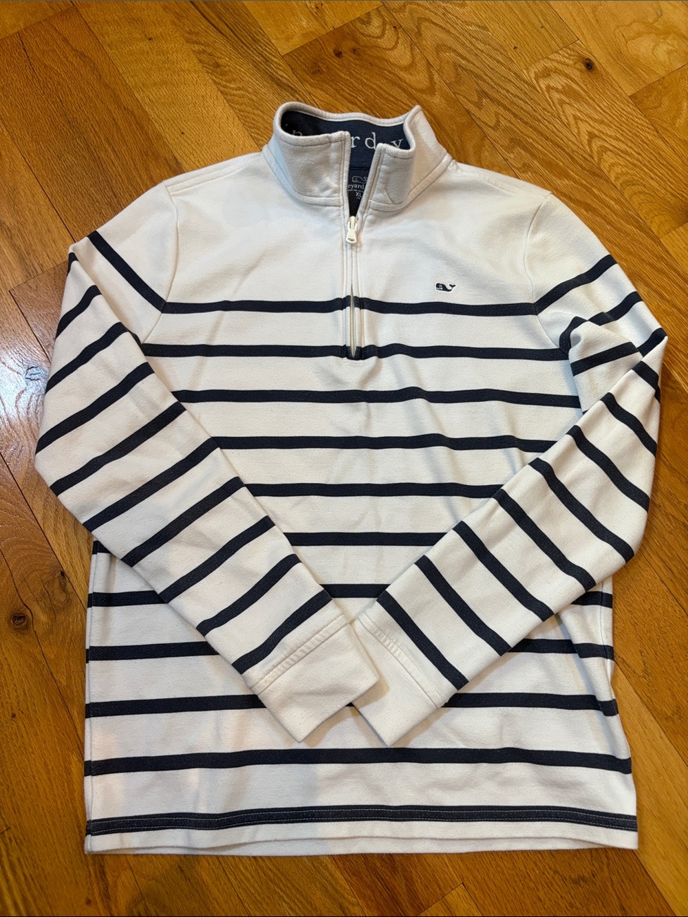 • Vineyard Vines •